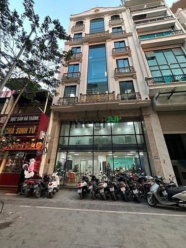 Cho thuê nhà mặt phố Nguyễn Văn Huyên, DT 80m2x7 tầng, MT 8m, Giá 90tr