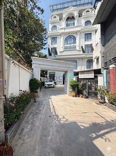 Bán khách sạn 1T5L cho thuê gần 2 tỷ/năm; sổ hồng 1038m2 sàn giá 35 tỷ