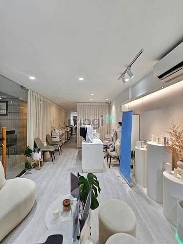 Mặt bằng đẹp! Quốc Hương Thảo Điền, Q2 (70m2) vị trí sầm uất - 33tr/th