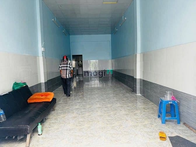 Cho thuê nhà 447/ Kinh Dương Vương 9 triệu đường xe tải