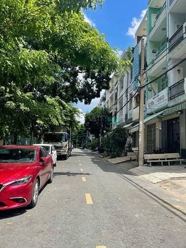 Mặt Tiền KDC Bình Phú View Công Viên ( 4 * 18 ) Nhỉnh 8 Tỷ