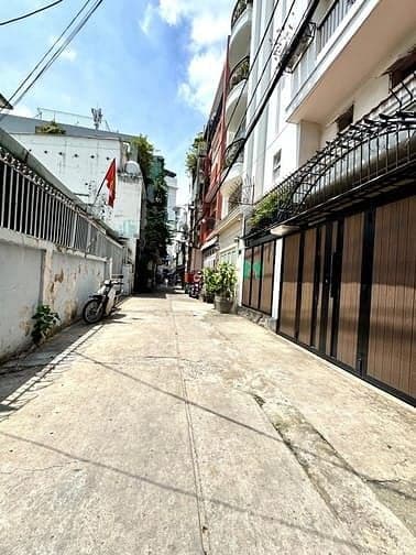 Nhà đẹp Trần Huy Liệu - Hoàng Văn Thụ - 64m2 - 2 tầng - chỉ 9.2 tỷ