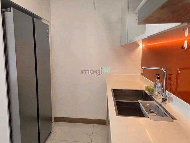 Bán căn hộ 2PN Sunwah Pearl- 20,5T