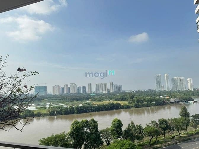 Cần bán gấp căn hộ cao cấp Scennic Valley, Phú Mỹ Hưng, Quận 7