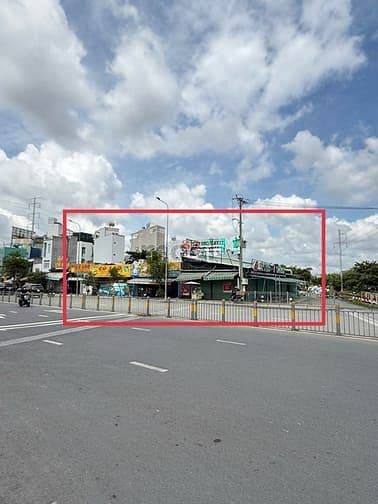 Cho thuê GÓC 2MT 410 Nguyễn Xí - Ngang 33m, DTSD ~ 1.100m2