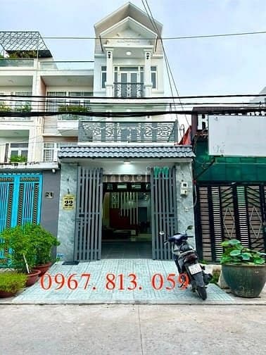 Nhà mặt tiền Thạnh Lộc 57, DT:4x21M, Trệt, 3 Lầu, 4PN, Sân xe hơi, S.T