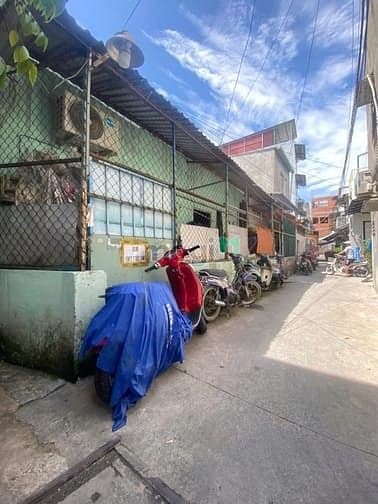 Bán nhà 2 mặt hẻm Nguyễn Văn Quá Đông Hưng Thuận, Quận 12, DT 7,3x18m