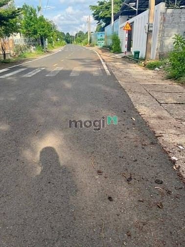 Đất đẹp trung tâm Bù Nho, 137,8m², sổ riêng, đường nhựa