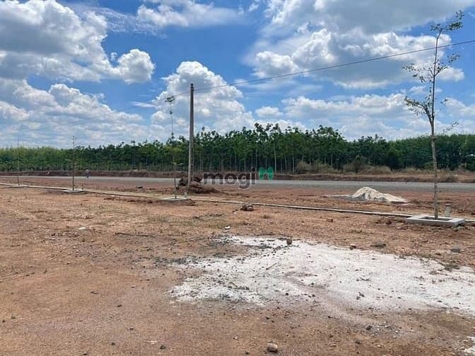Chính chủ cần ra nhanh miếng đất 10x67m, giá chỉ 6 tỷ 230 triệu Đất nề