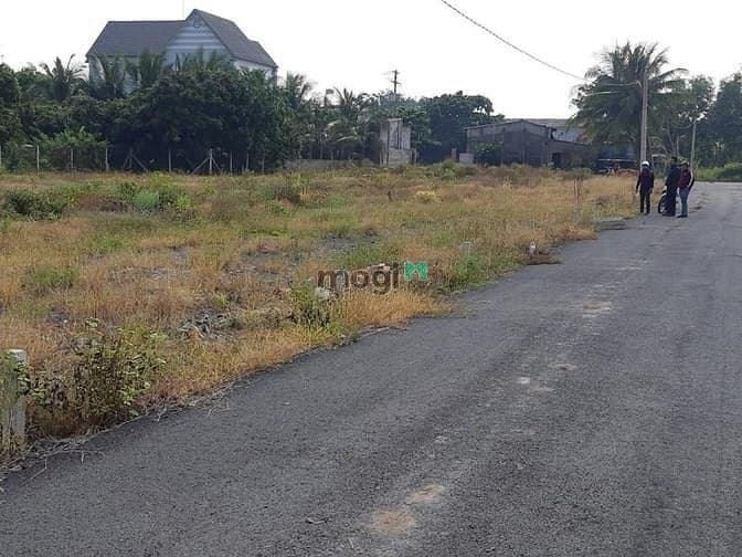 Đất Thổ Cư 10*50m, Gần Trung Tâm Huyện Phú Riềng, Sổ Hồng Riêng 4T200