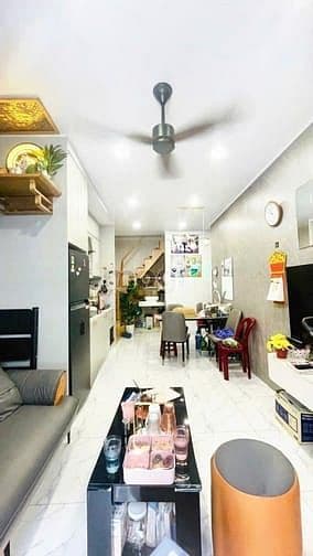 Nhà 2 tầng, Trường Chinh, Tân Sơn Nhì,Tân Phú, 61m2,HẺM XE HƠI, 4 tỷ x