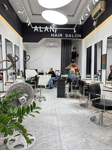 Cho thuê nhà 1 trệt 3 lầu mặt tiền Đường D5 (Gần Đại Học Ngoại Thương)