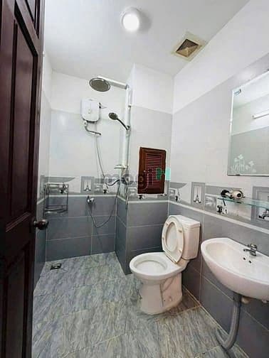 Cho thuê chung cư 7.000.000 1 tháng Nguyễn Văn luôn