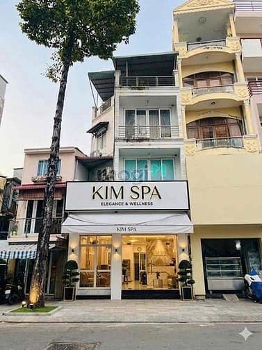 Spa + tiệm Nail MT Nguyễn Công Trứ, Q1. DT: 6,5x15m, Kc: trệt 3 lầu