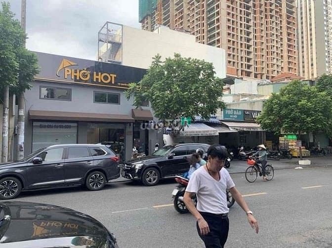 Spa- tiệm Nali MT Nguyễn Khắc Nhu, Q1. Dt: 8x15m, Kc: trệt 1 lầu