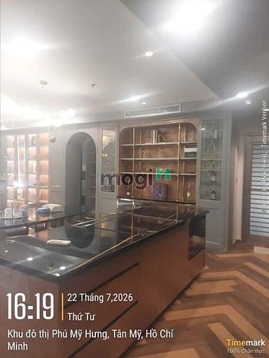 Cần bán nhanh căn Midtown M8 giá tốt 17.5 tỷ, 2PN, nội tất mới cao cấp