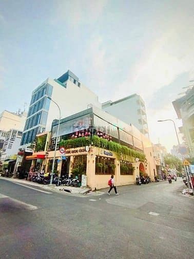 Nhà hàng góc 2MT Trần Khắc Chân, Q1. Dt: 9x25m, Kc: trệt 1 lầu