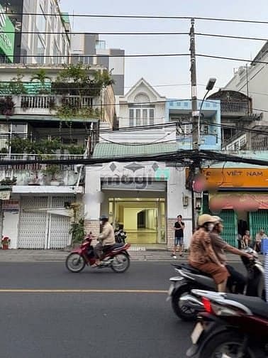 Cho thuê nguyên căn, mặt tiền Hậu Giang, 30 triệu