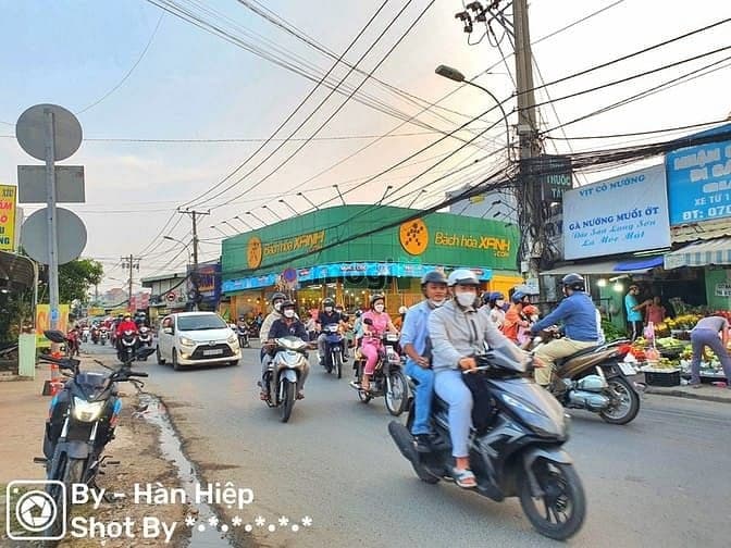 Bán Đất Mặt Tiền đường Lã Xuân Oai , Long Trường, Q9 - DT: 100m2 ngan