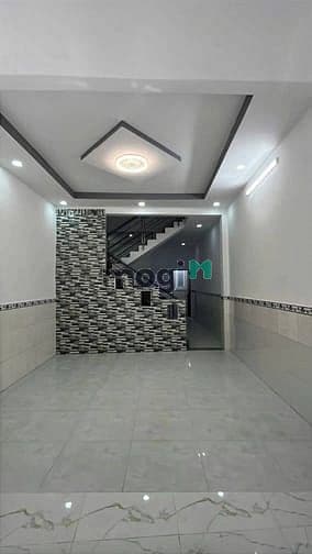 Nhà LÊ VĂN QUỚI 4X20M hẻm XE TẢI giá 11tr/th