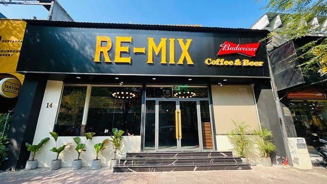 Nhà hàng - cafe 14 Bà Huyện Thanh Quan, Q3. Dt: 10x24m, Kc: tr 1 lầu
