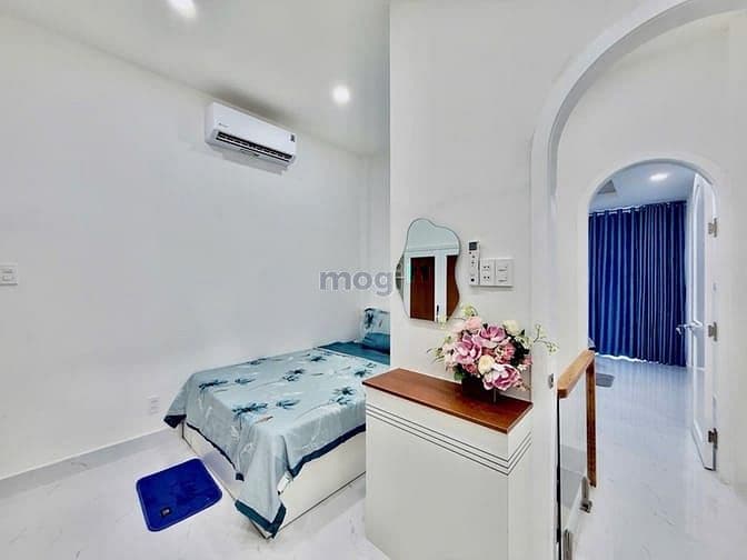 Nhà hẻm xe hơi Nguyễn trọng tuyển - Lê Văn Sỹ - 2 tầng - 35m2