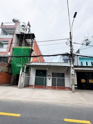 Bán nhà MTKD đường Ấp Chiến Lược, BHH, DT: 7.2 x 23m, Giá: 15.5 tỷ.