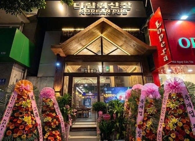 SHOP MT 190 Nguyễn Trãi, Bến Thành, Q1. Dt: 4,2x29m, Kc: trệt 3 lầu