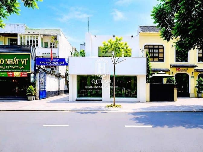 Căn góc 2MT số 21 Nguyễn Đình Chiểu, Q1. Dt: 8x22m, Kc: trệt 1 lầu