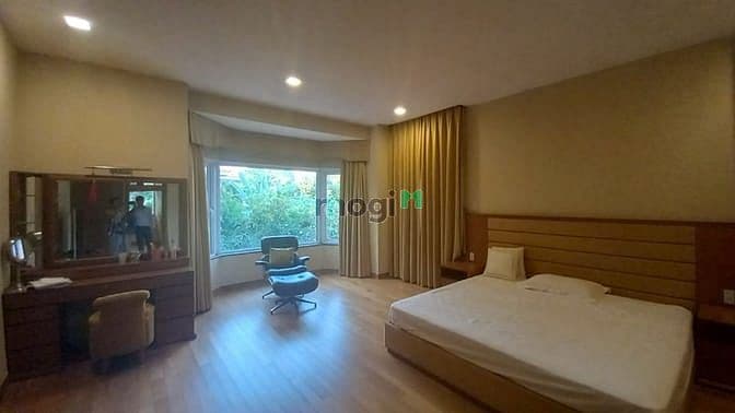 Cần cho thuê căn biệt thự đơn lập Phú Gia, Phú Mỹ Hưng, uận 7