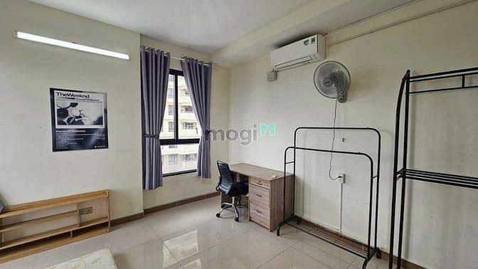 Căn hộ Eratown 161m2 4PN 4WC full NT nhà mới đẹp giá 14tr