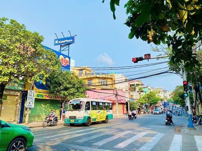 Cho THUÊ mặt bằng ngang 8 mét đường Cách Mạng Tháng 8 - P. Trấn Biên