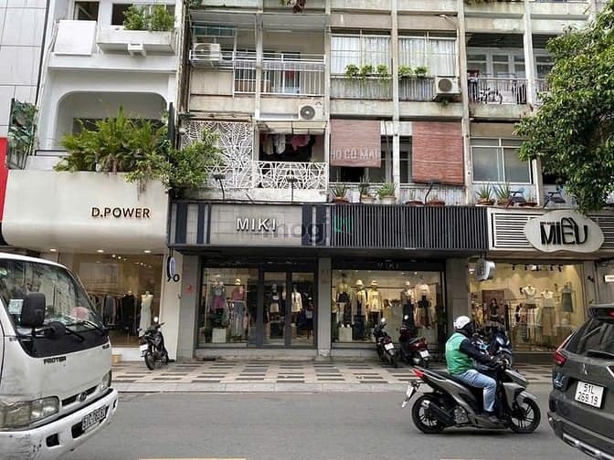 Mặt bằng mở shop thời trang số 68 Nguyễn Trãi, Q1. Dt: 8x20m