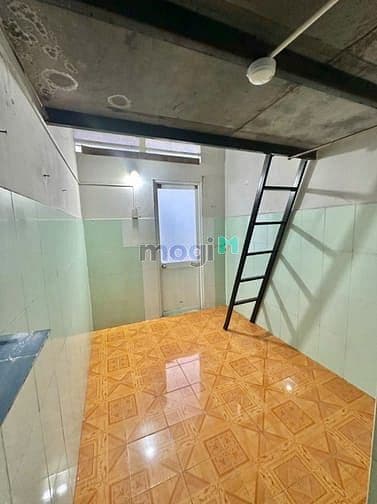 Nhà 3 tầng mặt tiền đường Bùi Văn Ba Tân Thuận. 190 m2 giá 23,5 tỷ.