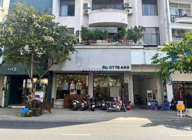 MẶT BẰNG shop thời trang Dt: 8x20m số 209 Nguyễn Đình Chiểu, Q3