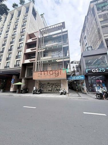 Căn góc 2MT 178 Lý Tự Trọng, Q1. Dt: 12x21m, Kc: trệt 3 lầu