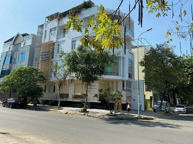 Góc 2MT! Hầm 1 trệt 4 lầu (5x20m) phường An Phú, Q2. Giá thuê 70tr/th