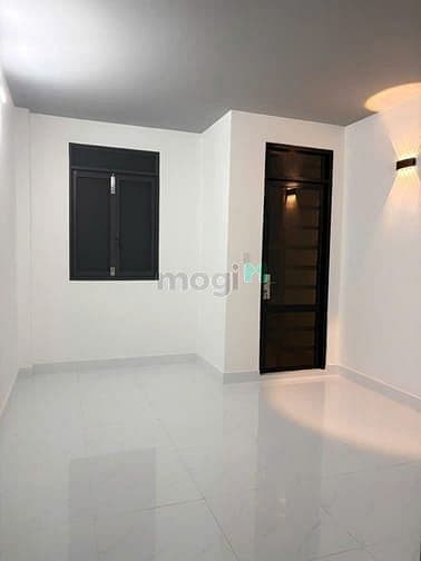Nhỉnh 12 tỷ sở hữu Ngay MT 22A Hoàng Xuân Nhị, Tân Phú.