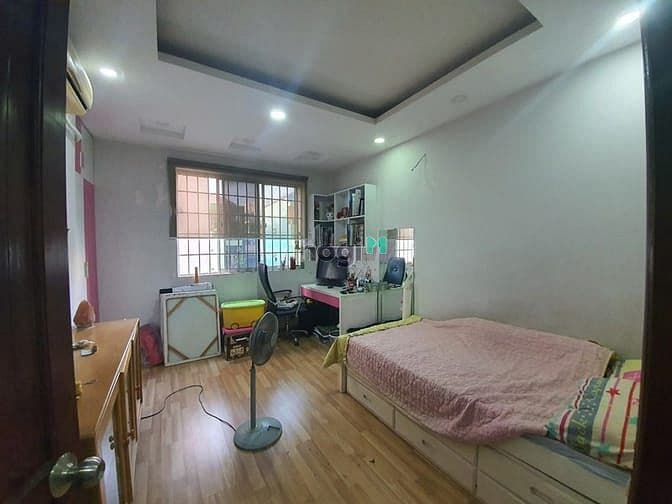 Chung cư Screc - Nhiêu Lộc căn 2p ngủ, rộng 73m2 giá 12,5tr/tháng.