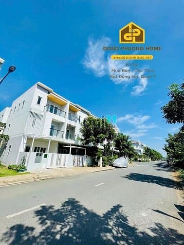 Cho Thuê 3 Căn Nhà Phố Mega Village Khang Điền -An Ninh 24/7 -Sân Ô Tô