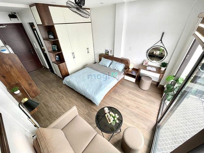 Studio Xã Đàn, Ô TÔ qua nhà, FULL Đồ xịn, Thang Máy, 30m2, Ban công