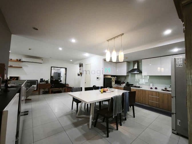 Bán gấp CHCC Happy Valley, DT 112m2, 2PN, 2WC, NTCC, giá tốt 8,5 tỷ