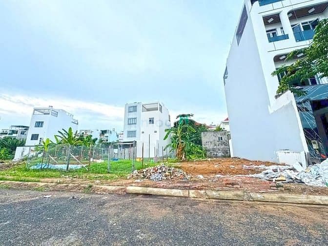 HOT HOT! Lô đất 5x18m Đường số Phạm Hữu Lầu cạnh Phú Mỹ Hưng, Quận 7