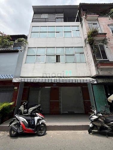 Mặt Tiền : Q11 Dưới 5 Tỷ đúc 3 Lầu