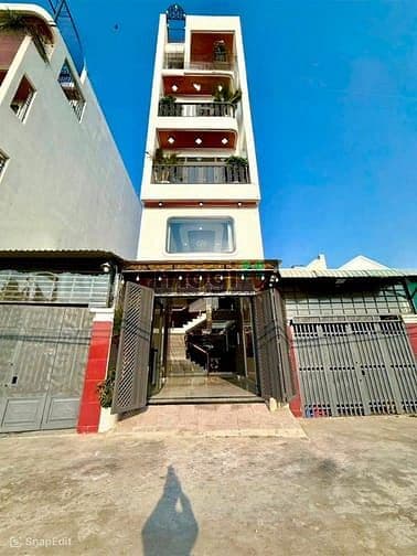Nhà bên UBP, DT:4x16M, Lửng, 3Lầu, 4PN, 5VS, P.thờ, đường TX 25, Q.12