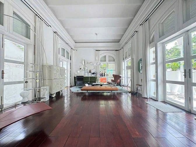 Bán biệt thự góc 2MT Nguyễn Văn Hưởng, Q2, DT 11 x 24m, KC 3 tầng