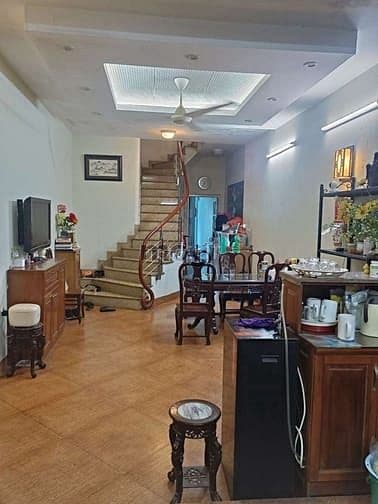 Bán nhanh nhà ngõ Xuân Diệu, giá 15 tỷ, 45,2m2x2 tầng