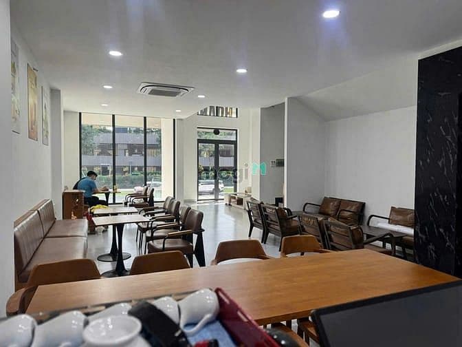 Mặt bằng coffee trống suốt mặt tiền Bát Nàn, TML, Q2 (7x20m). Giá 30tr