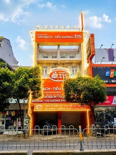 Cho thuê nhà 187 Nguyễn Sơn - MT 8m, 4 tầng TM, gần chung cư Phú Ninh