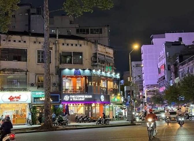 GÓC 2MT 38 Trần Hưng Đạo, Q1. Dt: 6x10m, Kc: trệt 1 lầu. Gía 70tr